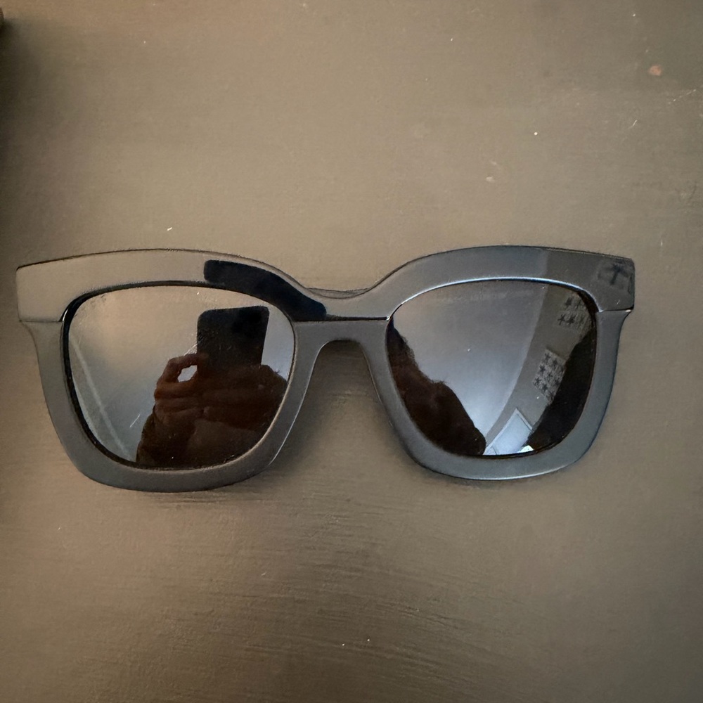 Black Square Sunglasses
